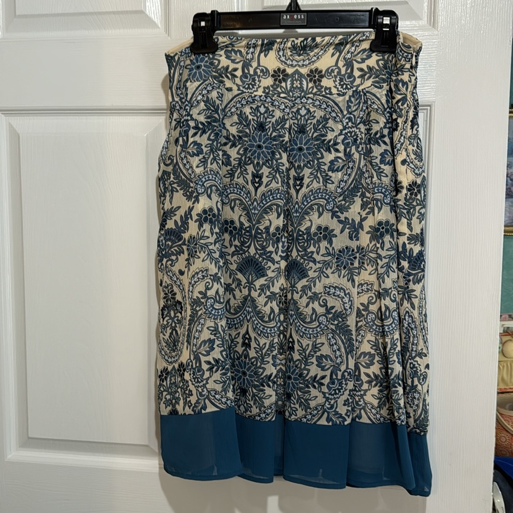 Like new worthington skirt